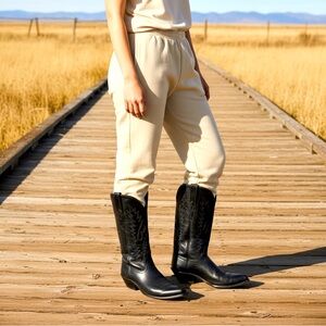 Women’s Black Western Boots Size 8 1/2 Narrow